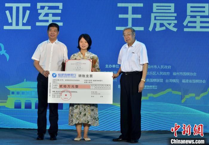 除此之外，片中其他的一众主演也极为出彩，张人亚的父亲张爵谦便是其中之一